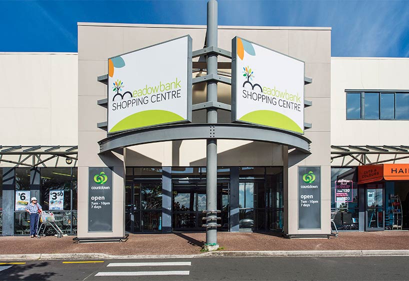 Meadowbank Shopping Centre entrance