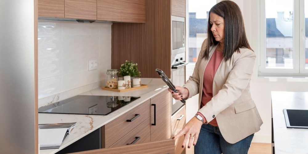 Barfoot & Thompson Real Estate Property Management Smart Tech 1000x333