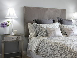 Bedroom using grey tones